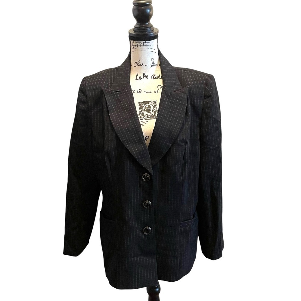 Lily & Taylor Suit Blazer Jacket Black Pinstripe Size 16 Vintage Modesty Panel